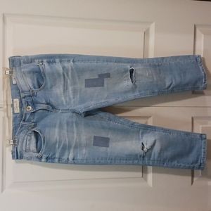Light Wash Cropped Distressed Jeans - Women's Ankle